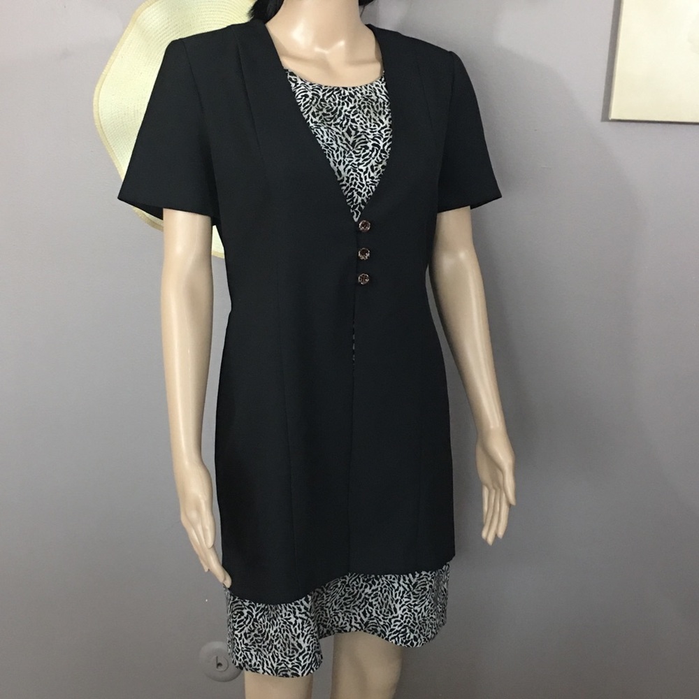 Lisa Jo - suit style dress size 8 - 2 in 1